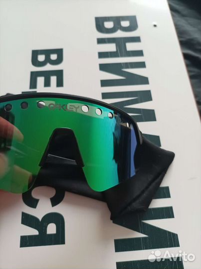 Очки солнцезащитные спортивные oakley sutro lite