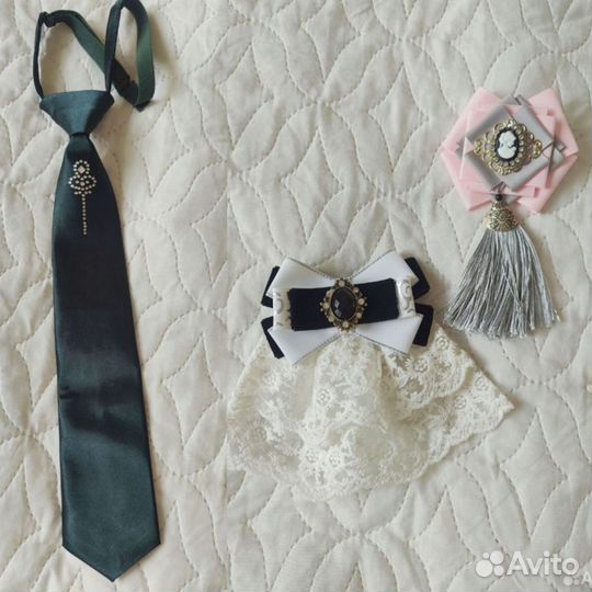 Галстук бант на булавке