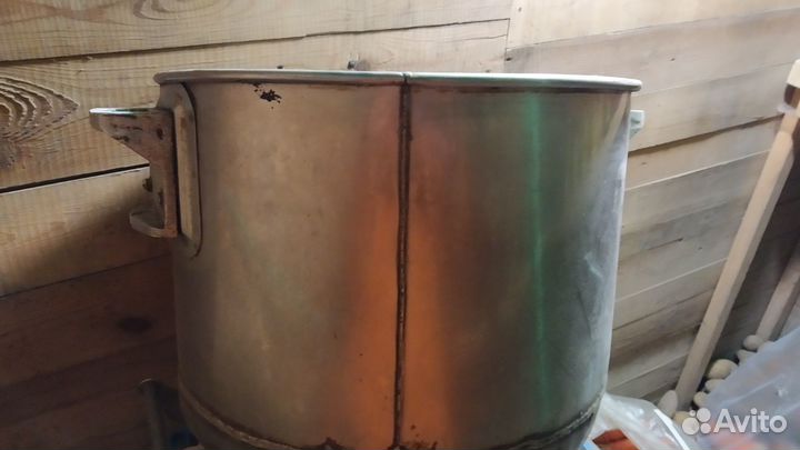 Кастрюля из нержавейки с выпуклым дном 38 л