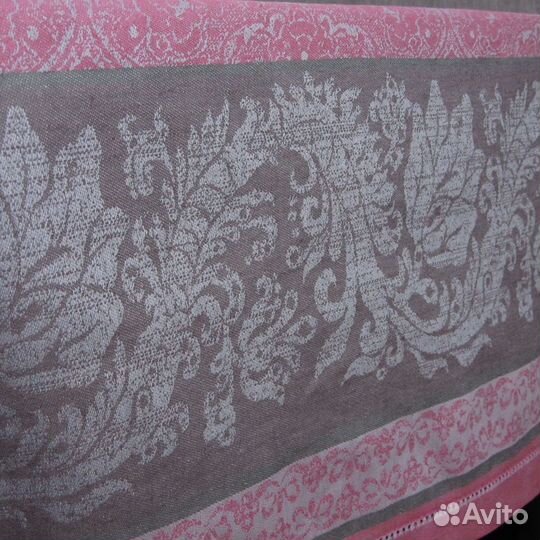 Скатерть льняная жаккардовая Новый классик