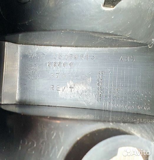 Фонарь задний левый Jeep Grand Cherokee ZJ