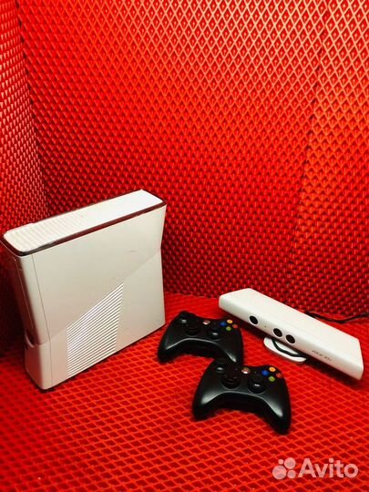 Игровая приставка Xbox 360