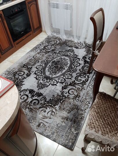 Тюль, скатерть и набор посуды пакетом