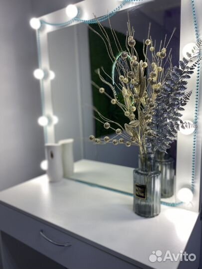 Аренда Кушетки для наращивания ресниц