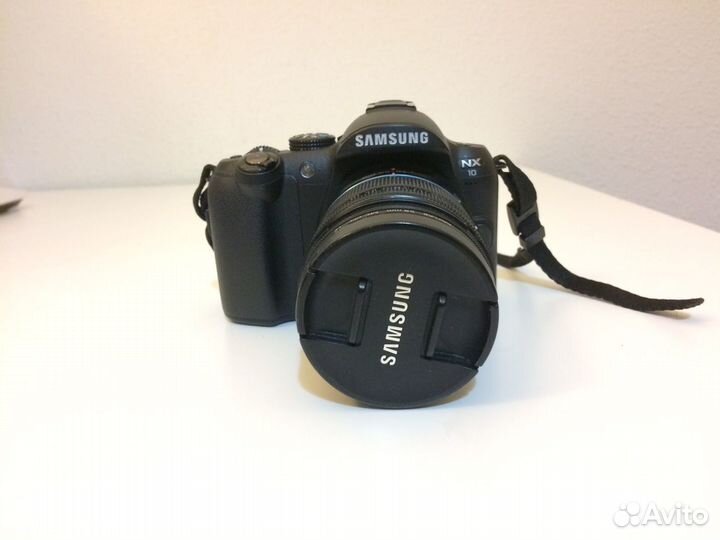 Фотоаппарат Samsung NX10