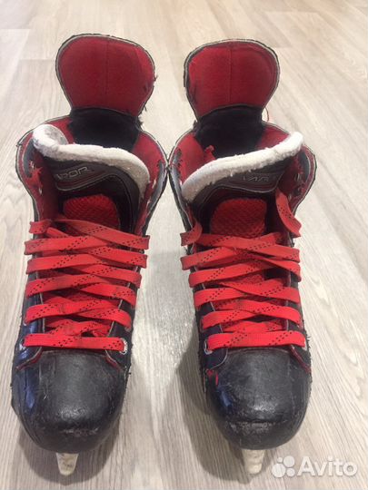 Хоккейные коньки бауэр