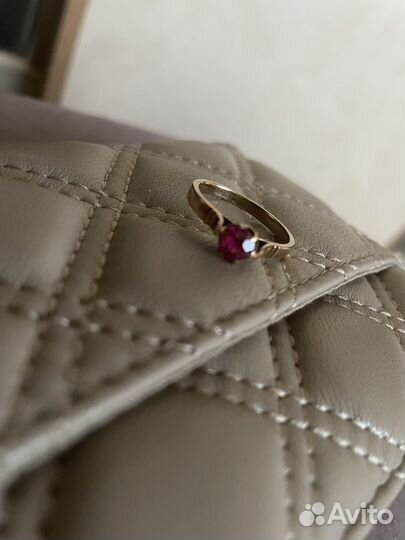 Продам золотое кольцо