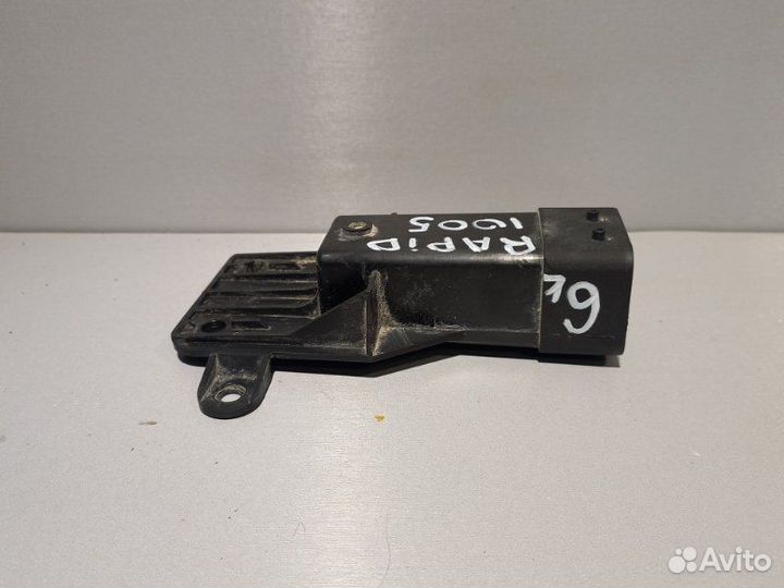 Блок управления вентилятором Skoda Rapid CWV 2018