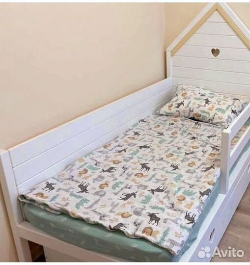 Детская кровать с ящиками