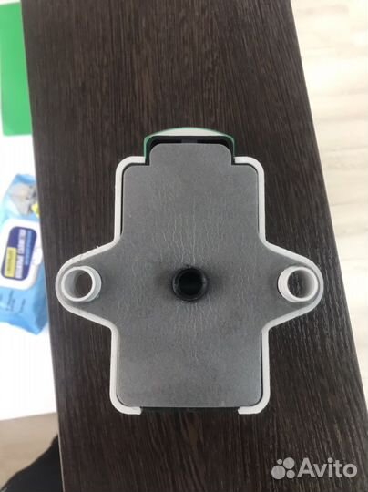 Ручка двери холодильной камеры