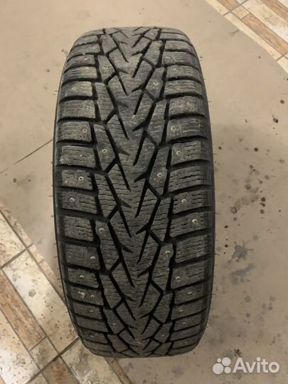 Nokian Tyres Hakkapeliitta 7 215/60 R17