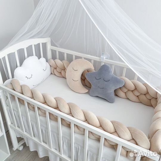 Комплект в детскую кроватку под заказ