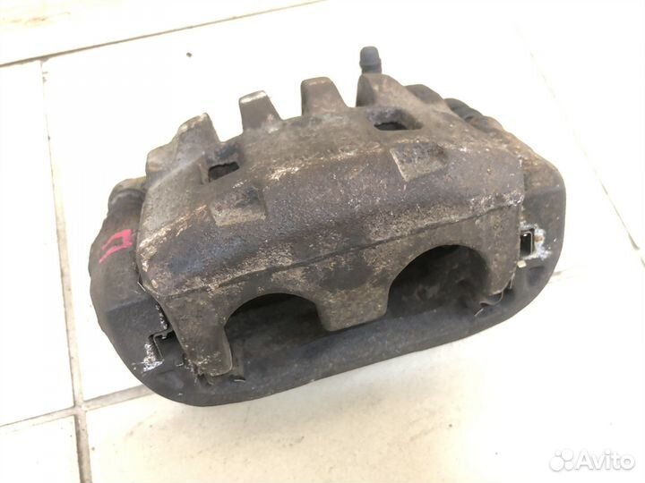 Суппорт правый передний Subaru Forester 2 SG