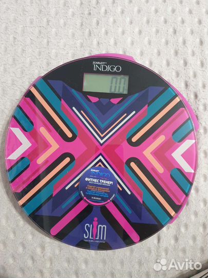 Весы напольные электронные Scarlett