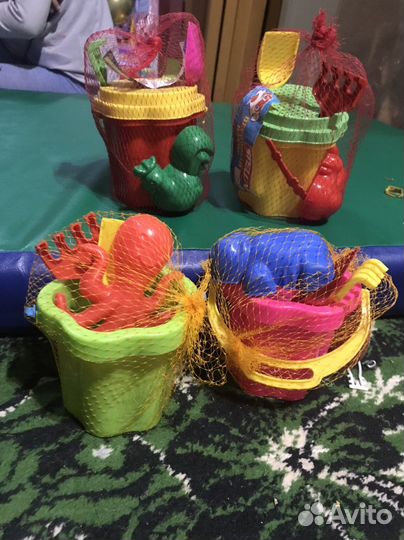 Разные наборы для пляжа и песочные наборы