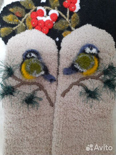 Продам варежки, детские костюмы и вязанные вещи