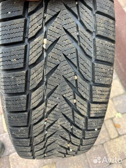 Centara Vanti Winter 215/60 R17