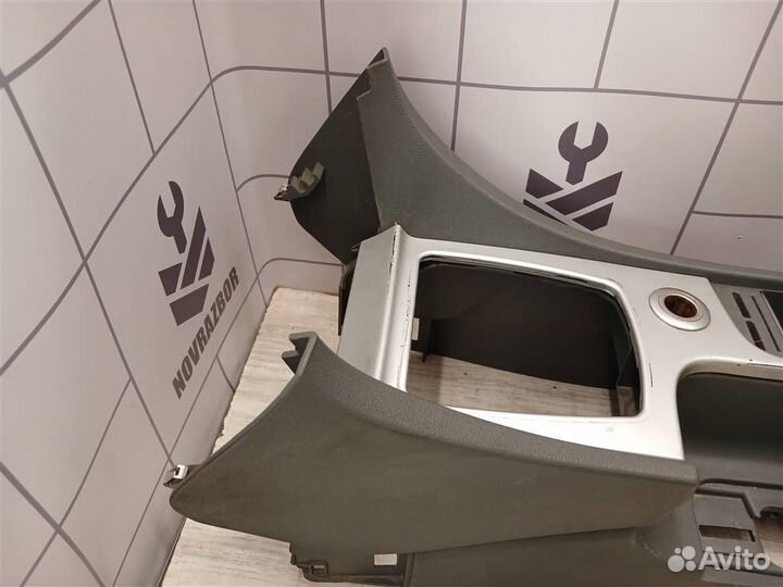 Подлокотник Ford Focus 2 08-11