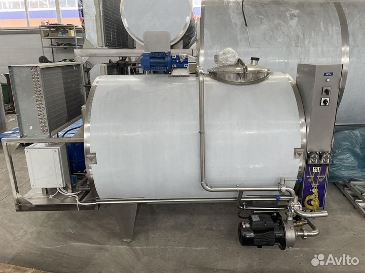 Охладитель молока 2000л