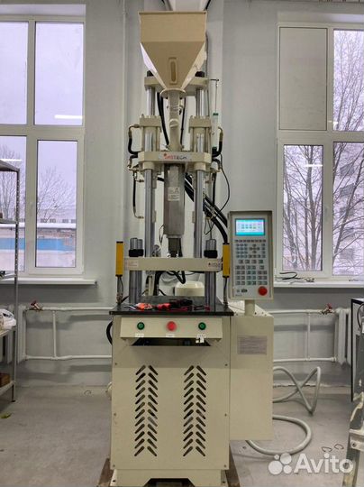 Вертикальный термопластавтомат тпа