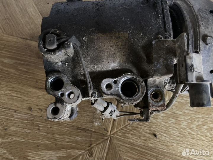 Компрессор кондиционера Mitsubishi Legnum I (1996—