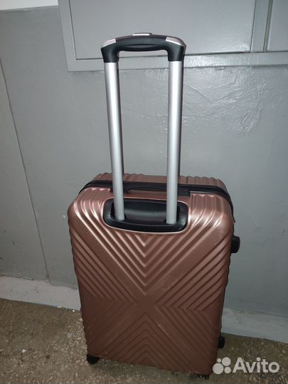 Чемодан на колесах