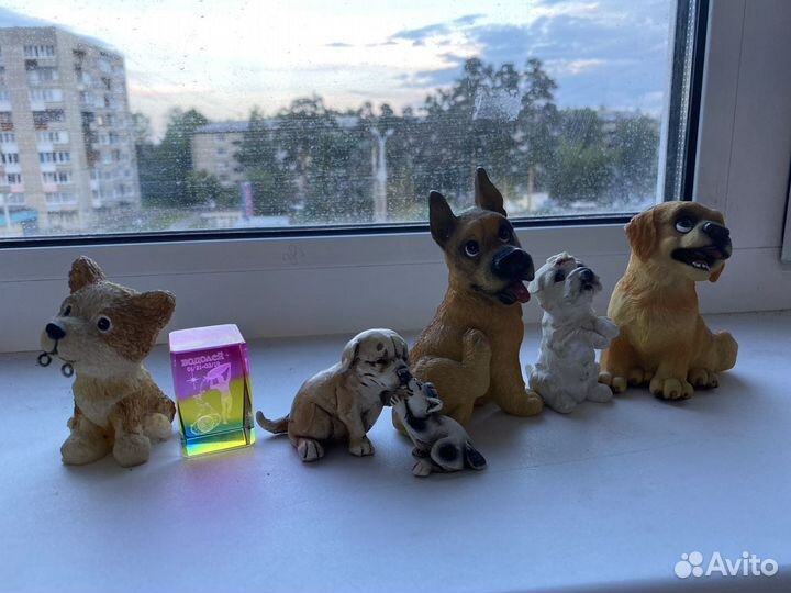 Статуэтка собака