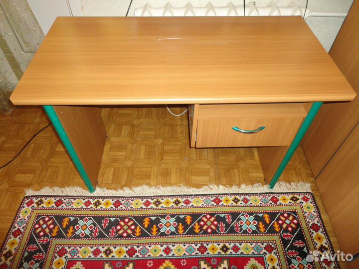 Стол письменный б у
