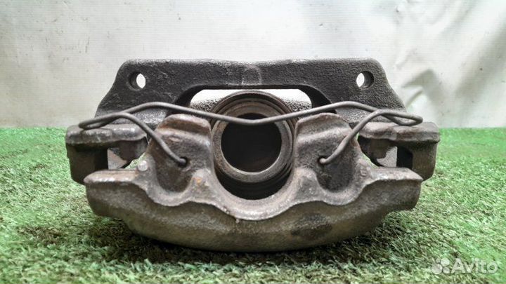 Суппорт передний правый Renault Fluence I