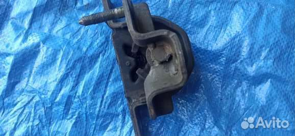 Подушка двигателя правая Nissan Almera Classic