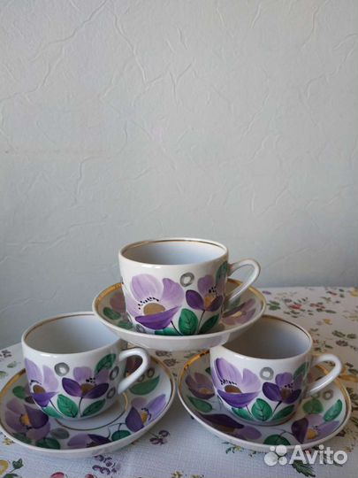 Чайные чашки с блюдцами