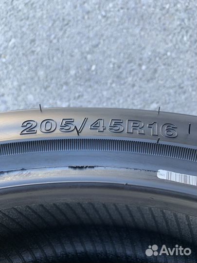 Grenlander IceHawke II 205/45 R16 87V