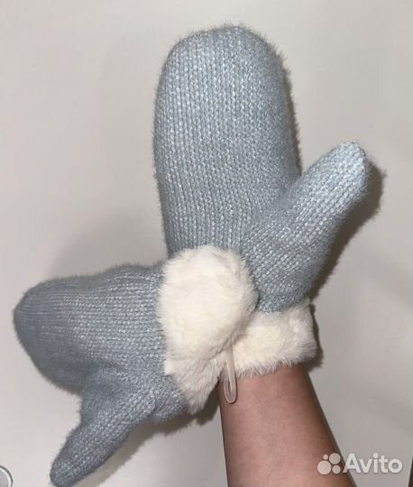 Варежки женские