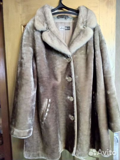 Полушубоу мутон с норкой