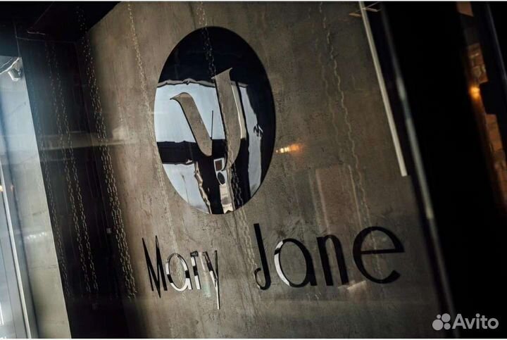 Бармен Официантка