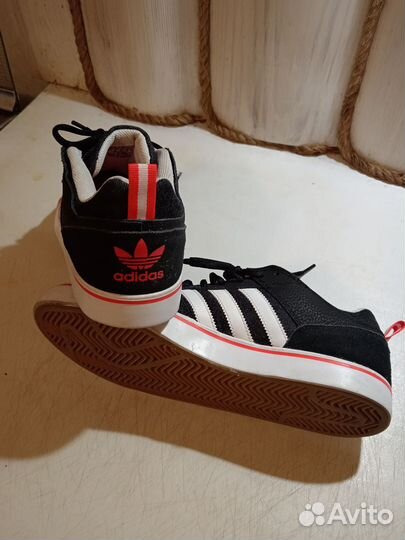 Кроссовки Adidas 43р