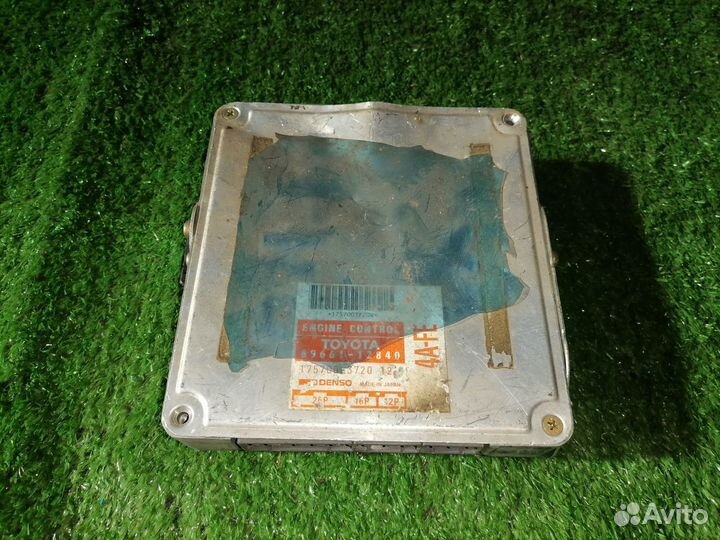 Блок управления двигателем 89661-12840 Toyota Coro