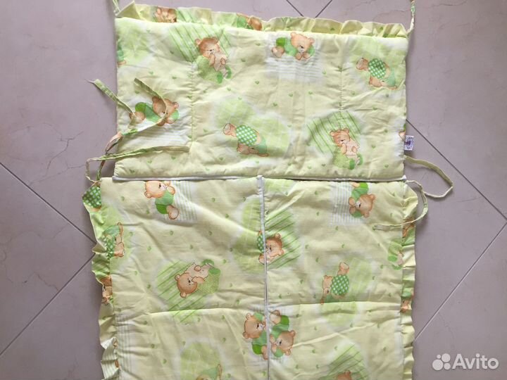 Бортики в детскую кроватку с чехлом для матраса