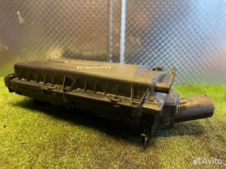 Корпус воздушного фильтра Volkswagen Golf 4