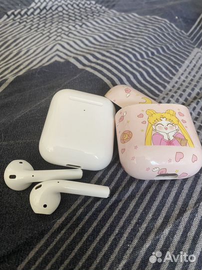 Airpods 2 оригинал бу вместе с чехлом
