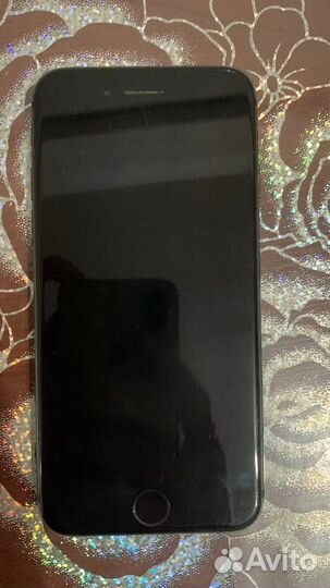Телефон iPhone 8 64 gb