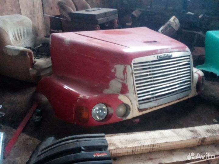 Капот Фредлайнер продажа