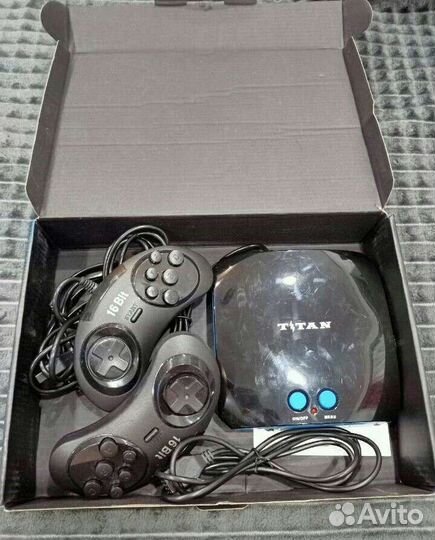 Игровая приставка Titan - 555 игр, 16 Bit и 8Bit