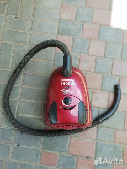 Пылесос Elenberg VC-2020