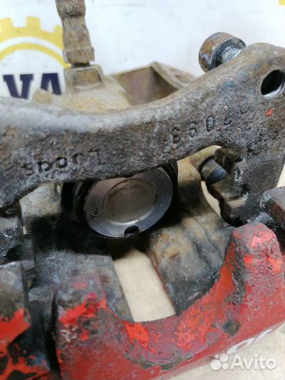 Суппорт задний левый Audi 100 C4