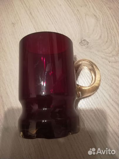 Пивная кружка красное стекло 0.3 л. 70х годов