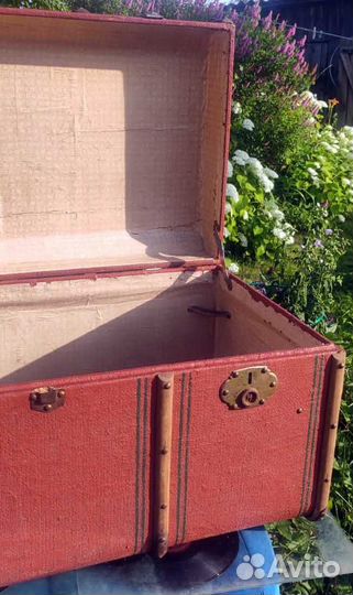 Антикварный каретный чемодан,сундук