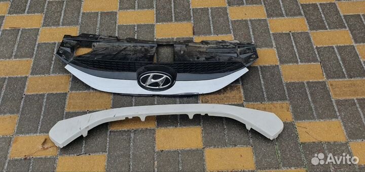 Продается решётка радиатора ix35