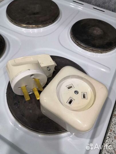 Вилка с розеткой для эл. плиты