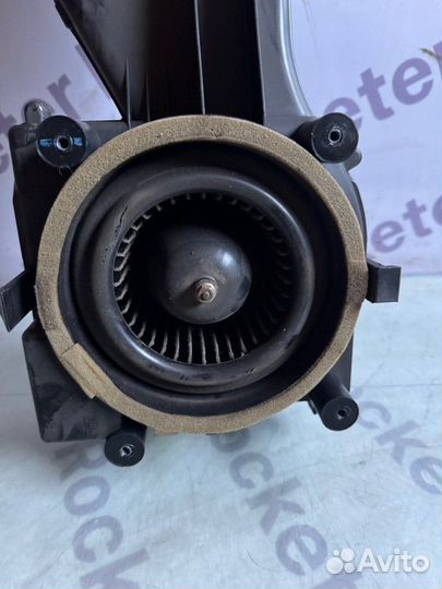 Ионизатор воздуха Nissan Fuga 2006